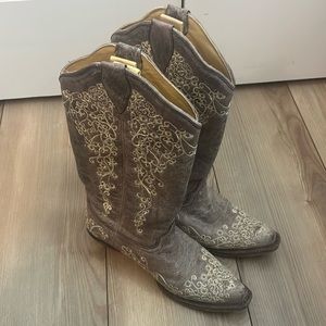 Women’s Corral boots 👢 7 1/2